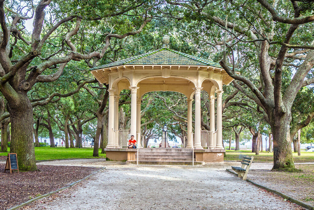 Charleston Travel Guide: Unveiling the City’s Historic Charm