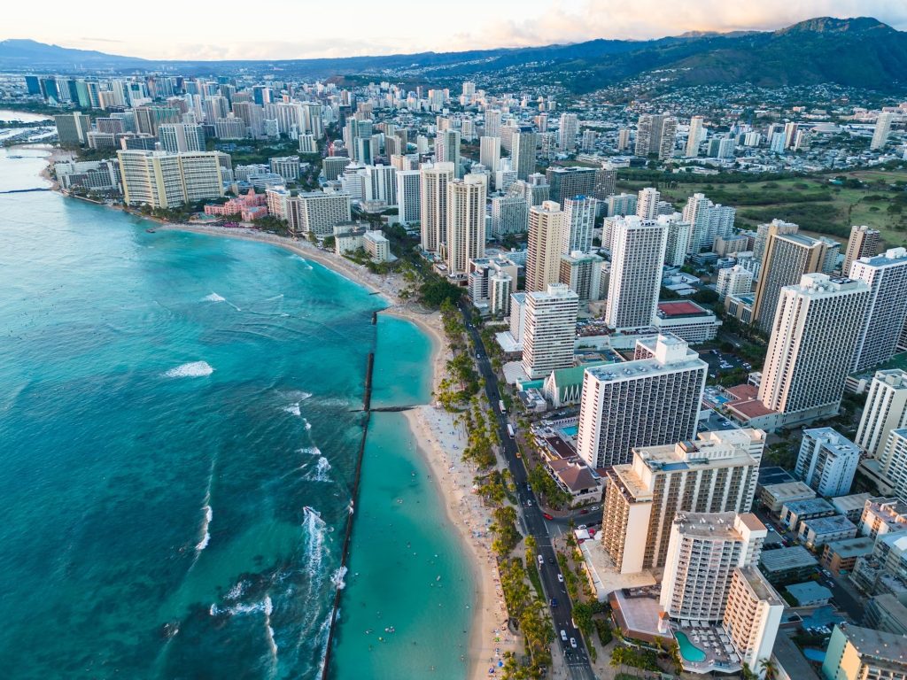 Family Travel Guide to Honolulu, Hawaii: Safety, Accommodation, and Cultural Exploration