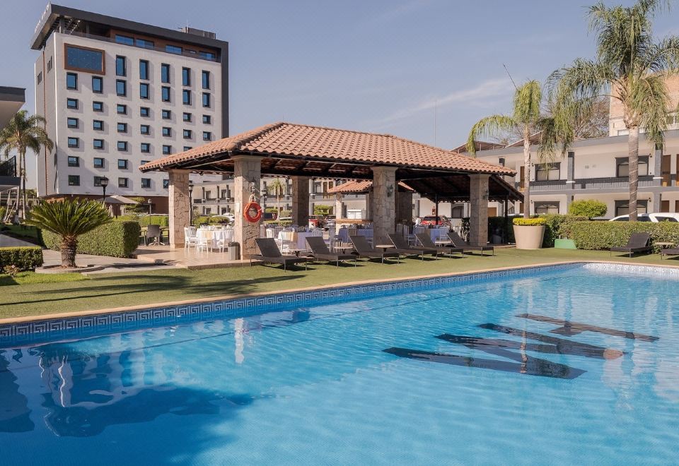 Cheap Hotels in Malibu for LGBTQ+