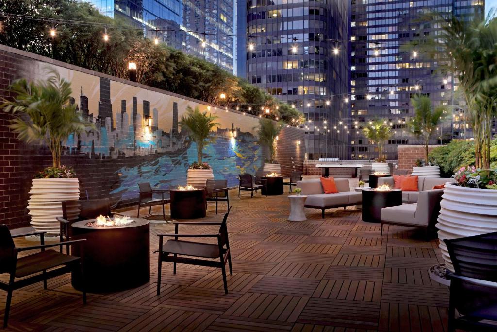 Cheap Hotels in Chicago for Solo Female Travelers