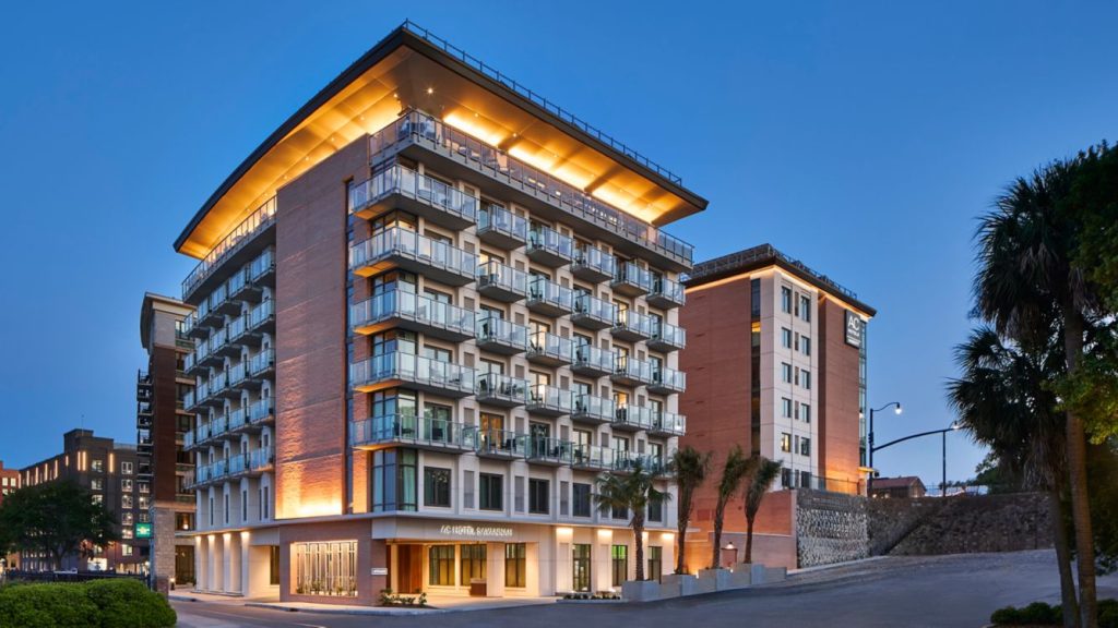 Cheap Hotels in Savannah for Families