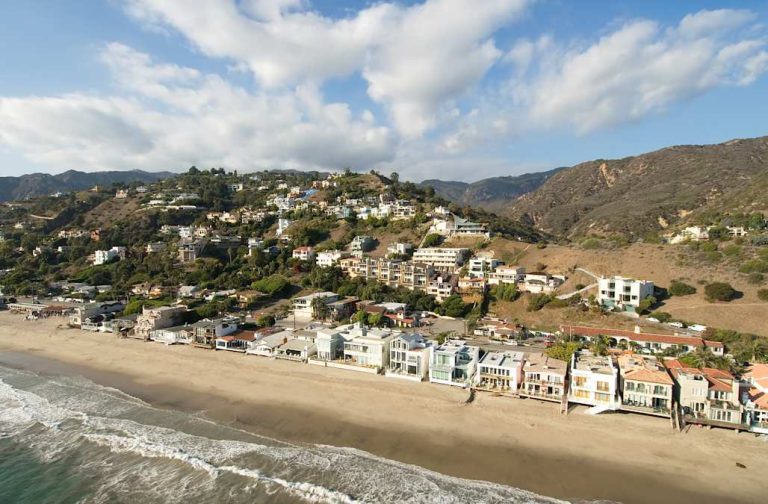 aerial view of the pacific coast in malibu california picture id174530501