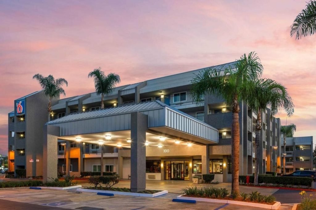 Cheap Hotels in Anaheim for Families